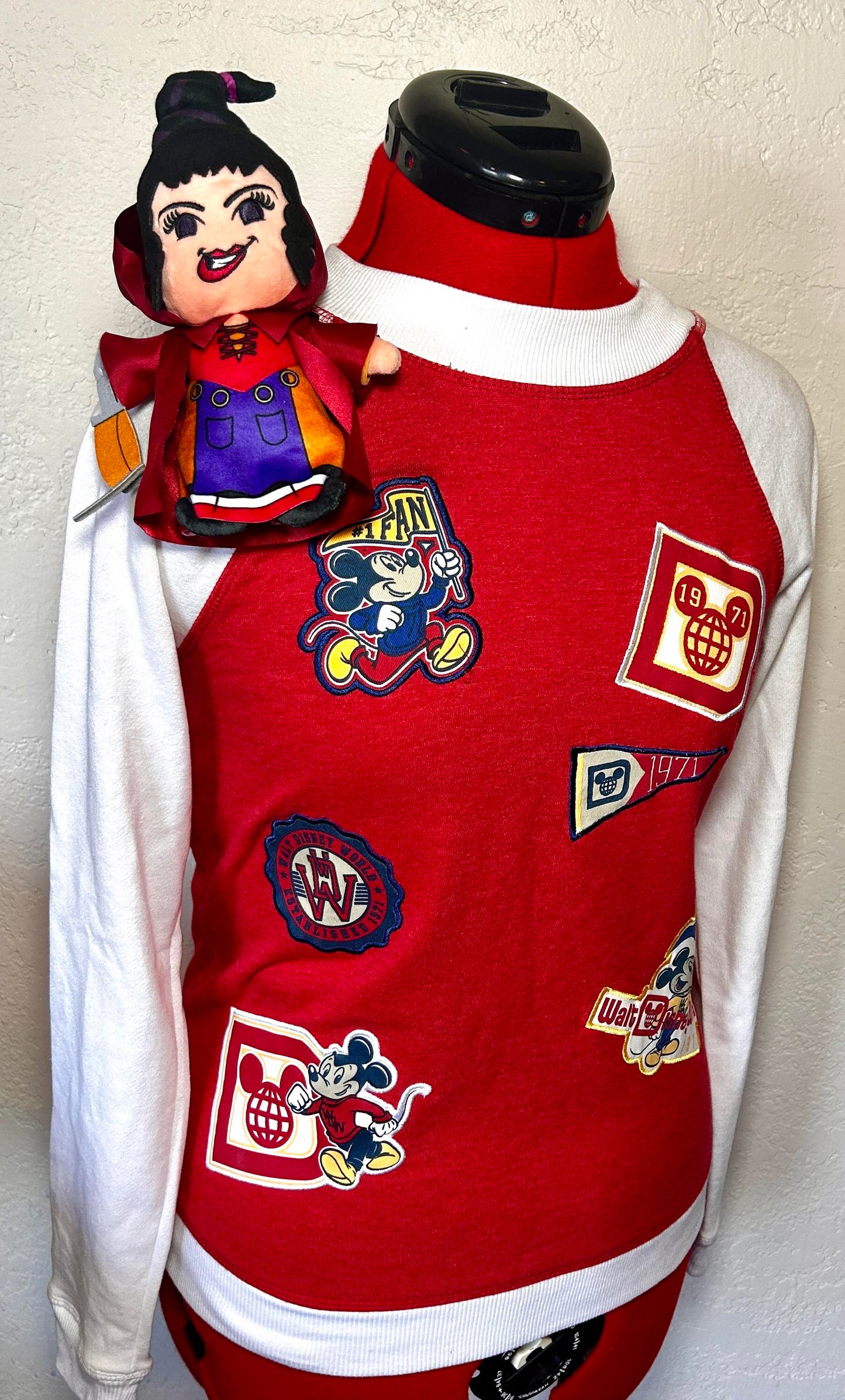 Mary Sanderson Custom Shoulder Pal Plush - Disney Hocus Pocus