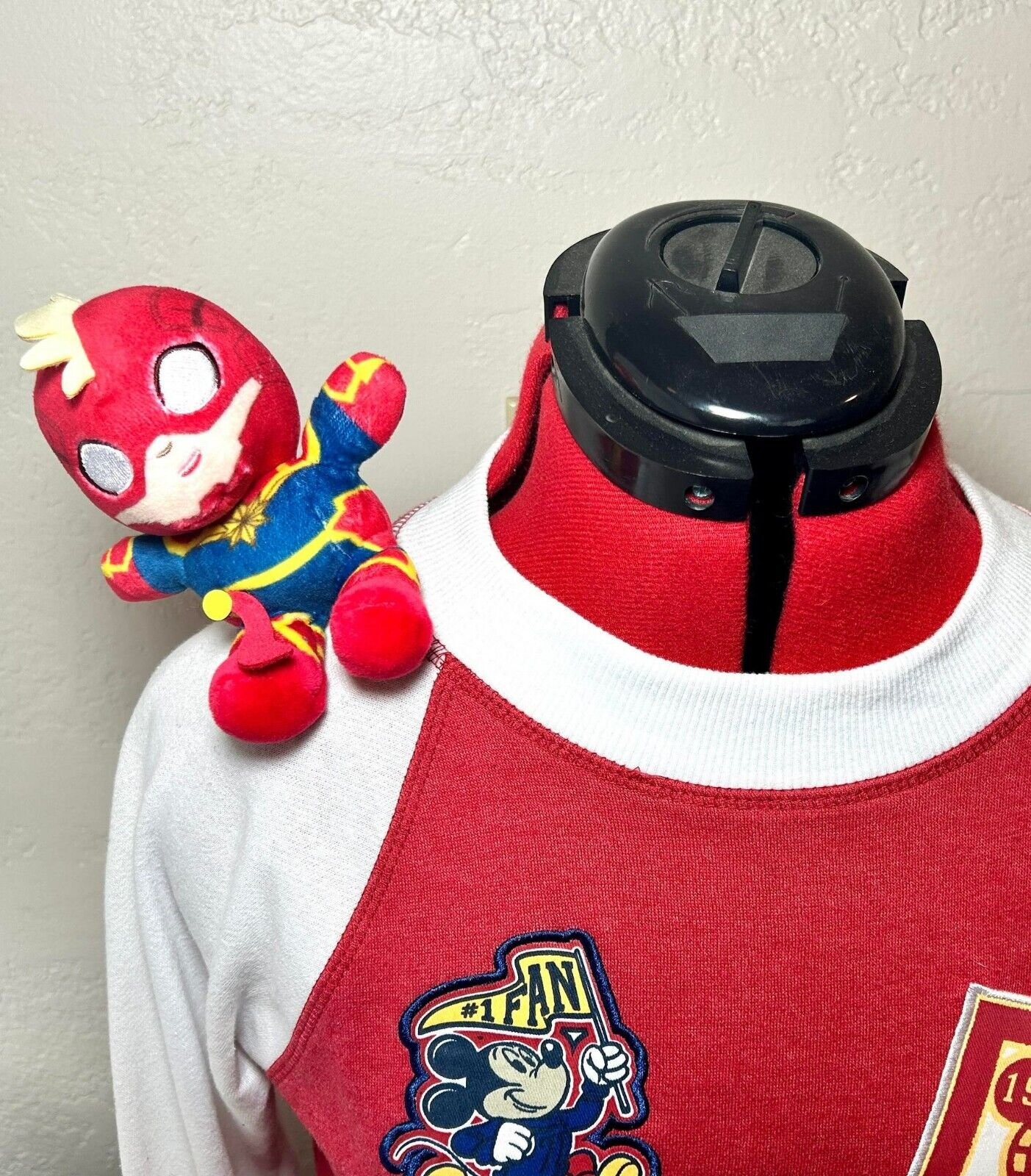 Disney Captain Marvel Custom Magnetic Shoulder Pal Plush Theme Park Accessory