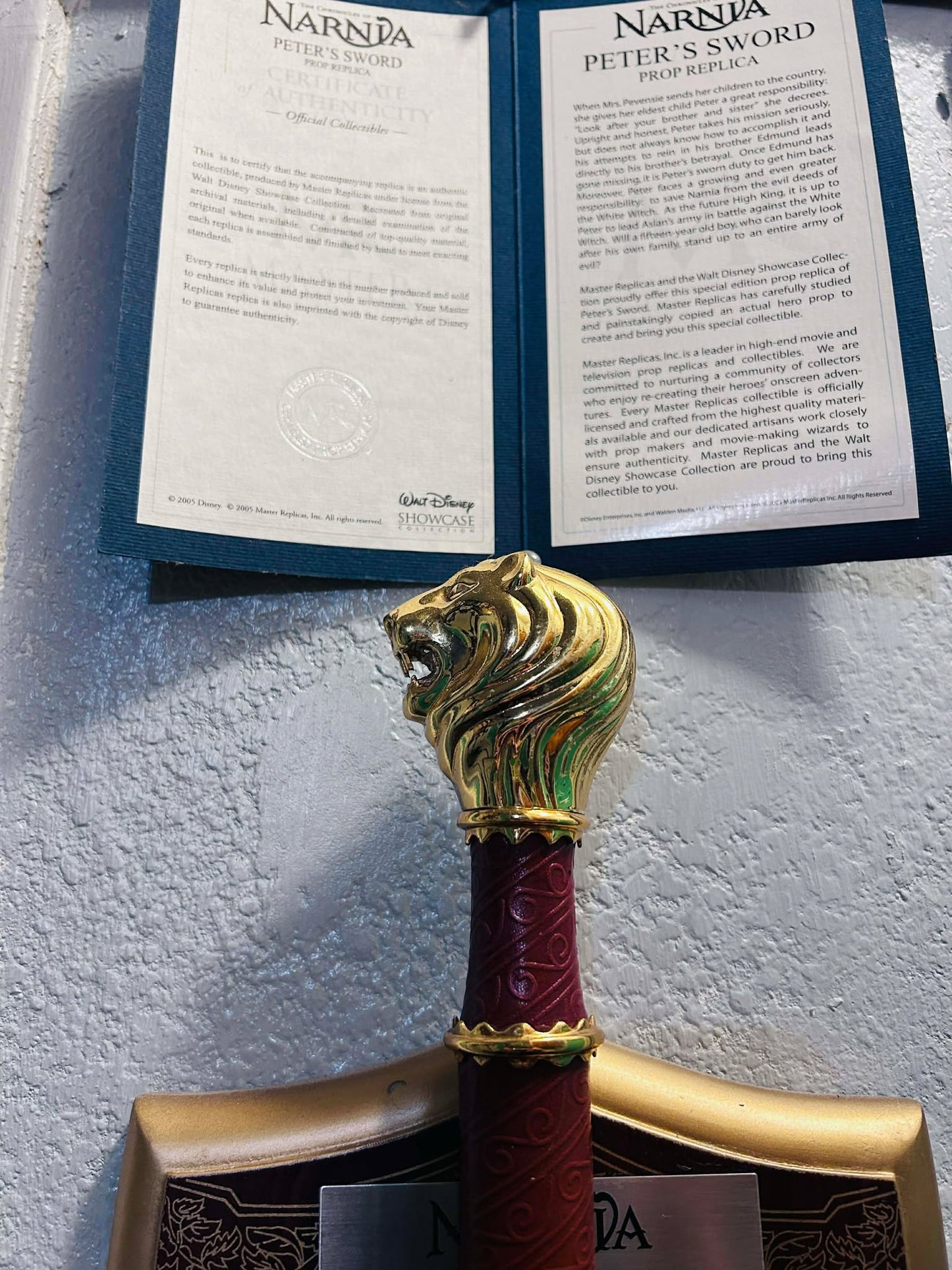 Disney Narnia MASTER REPLICA Peters Sword Showcase W/ PLAQUE & COA - LE #0965