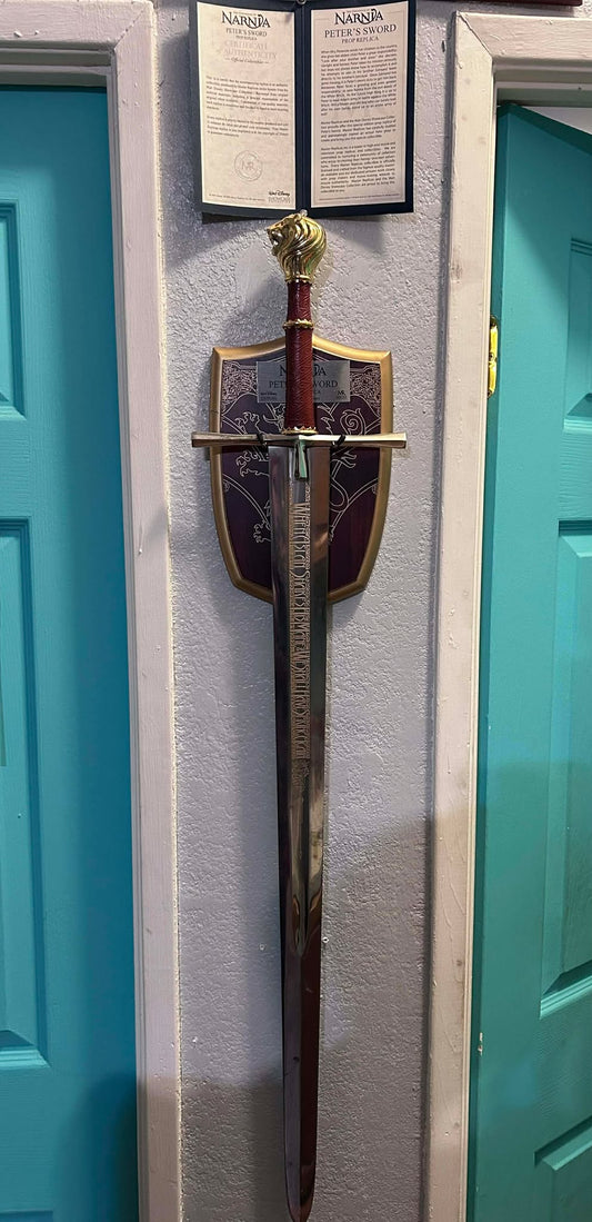 Disney Narnia MASTER REPLICA Peters Sword Showcase W/ PLAQUE & COA - LE #0965