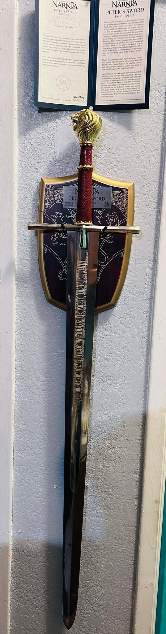 Disney Narnia MASTER REPLICA Peters Sword Showcase W/ PLAQUE & COA - LE #0965