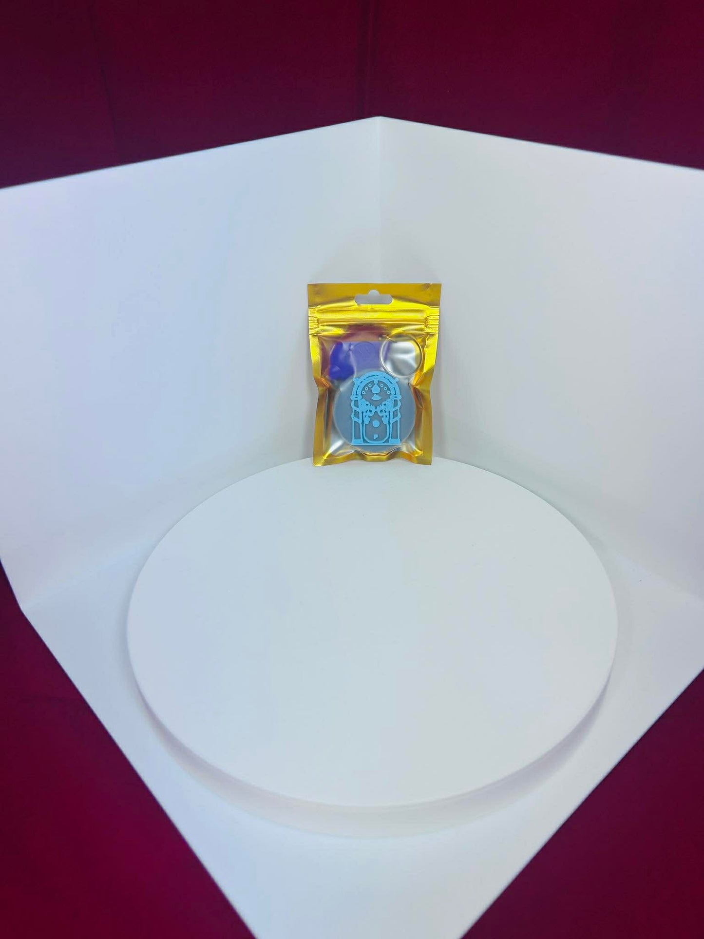 3D Lord of the Rings Inspired Moria Gate Glow Custom PopSocket Phone Accessory Holder - + Free UV Light Keychain