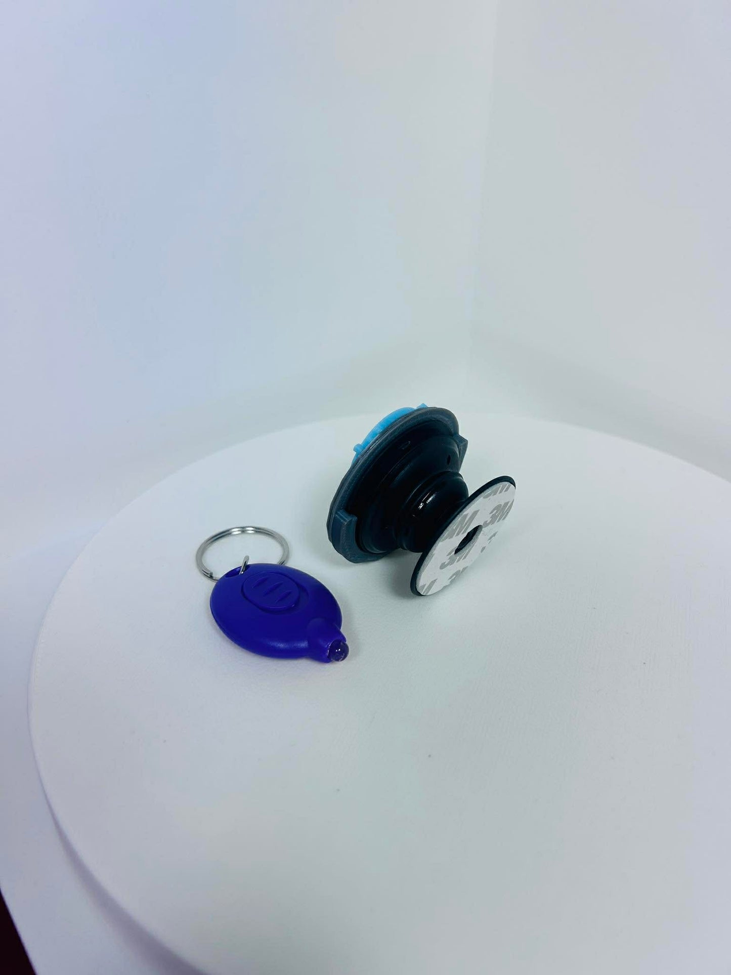 3D Lord of the Rings Inspired Moria Gate Glow Custom PopSocket Phone Accessory Holder - + Free UV Light Keychain