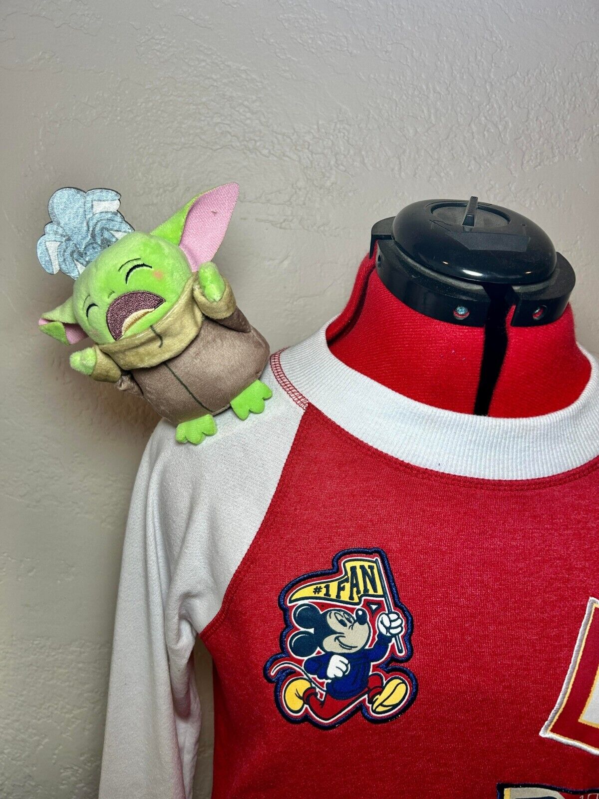 Disney Grogu Baby Yoda Custom Magnetic Shoulder Pal Plush Star Wars The Mandalorian